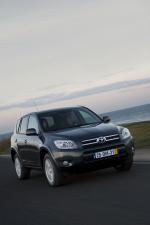 Toyota RAV4 2005 года